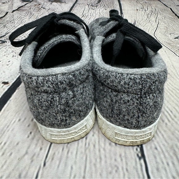 Tretorn Gray and Black Sneakers - Picture 5 of 11